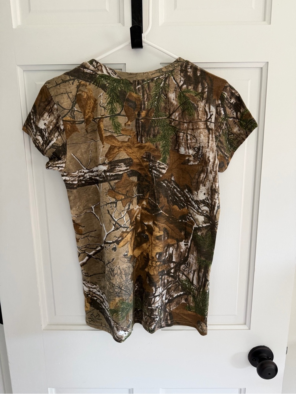 Realtree Camo Pink Logo Graphic T-Shirt Women’s Small Hunting Outdoors Tee - Picture 3 of 4